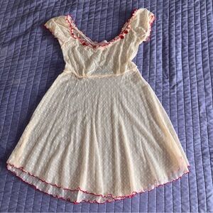 Vintage Y2K Victoria's Secret Cream Baby Doll Chemise with Red Trim and Roses